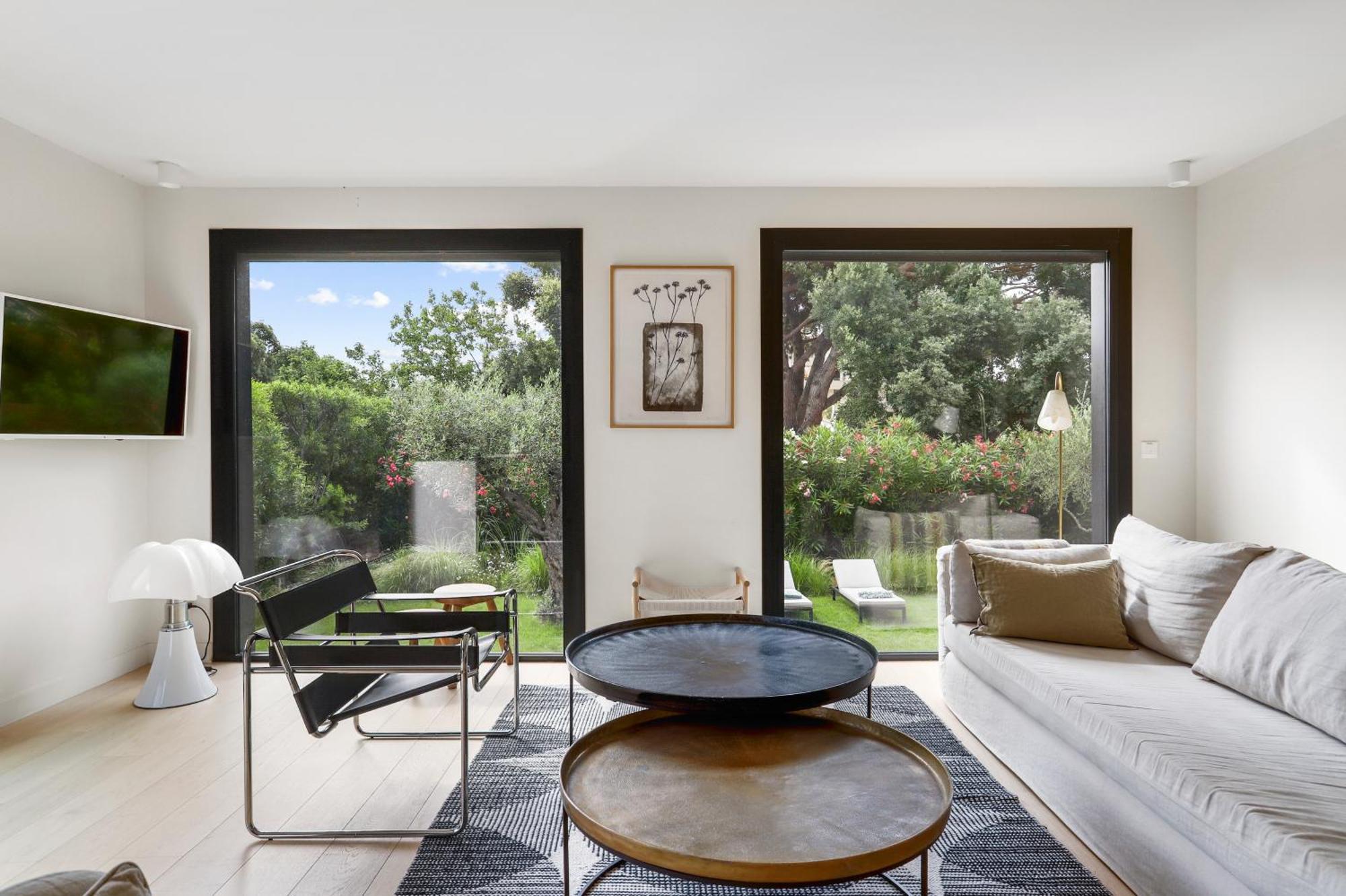 Villa La Temana, rénovée, piscine privée chauffée, grand jardin, plages et commerces à pied, à Cavalaire, près de Saint-Tropez Esterno foto