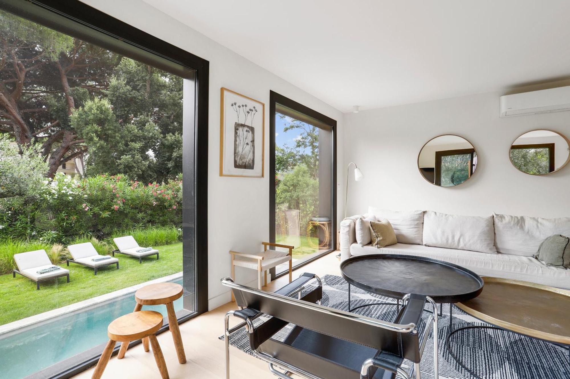 Villa La Temana, rénovée, piscine privée chauffée, grand jardin, plages et commerces à pied, à Cavalaire, près de Saint-Tropez Esterno foto